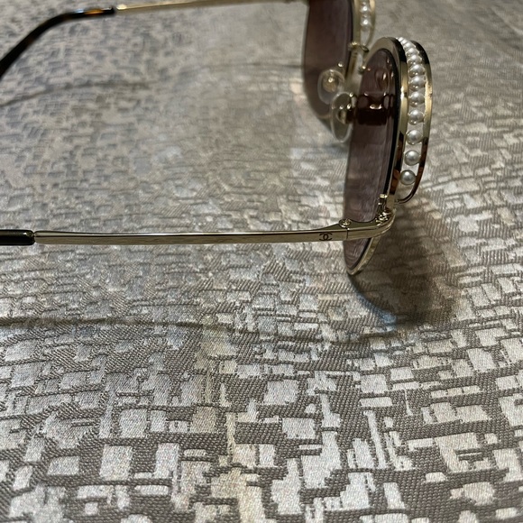 Chanel Pearl and Gold Sunglasses - Picture 4 of 5